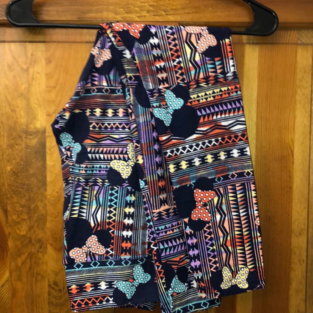 Minnie Mouse Leggings in Aztec Pattern